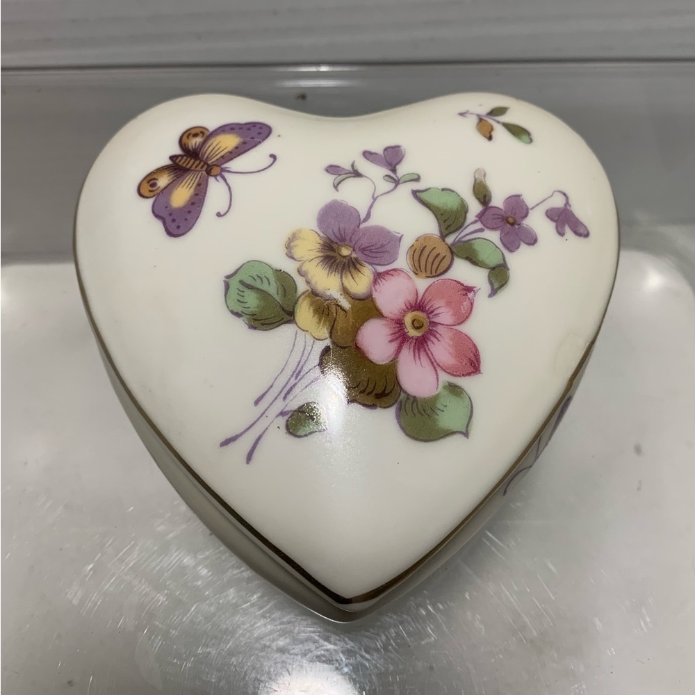 Lefton Heart Trinket Box          1063